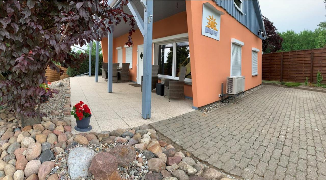Ferienhaus Zur Sonne, Zislow Buitenkant foto